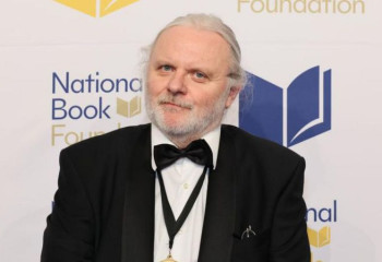 Нобелевскую премию по литературе получил норвежский писатель и драматург