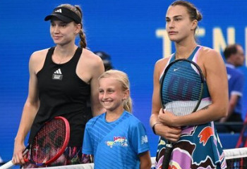 Елена Рыбакина сыграет с Ариной Соболенко за выход в полуфинал турнира в Китае