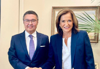 Kazakhstan’s political and economic course is presented in the Hellenic Parliament