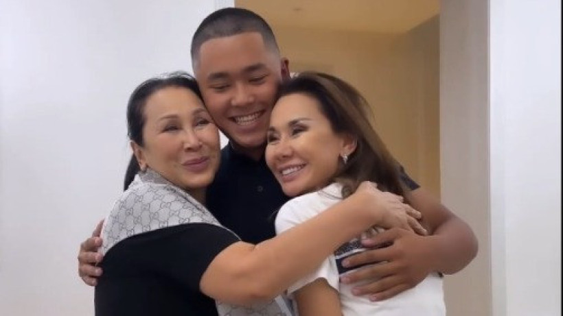  instagram.com/dinarasatzhan/ 