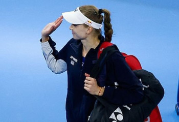 Елена Рыбакина снялась с турнира WTA 500 в Чжэнчжоу