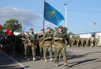 Военнослужащие Вооруженных сил Казахстана принимают участие в учениях ОДКБ