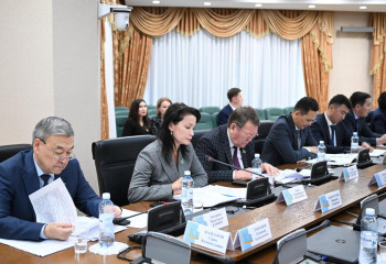 Сенаторы изучают проблемы малого и среднего предпринимательства