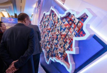 How many ethnic Kazakhs returned to   homeland during years of independence