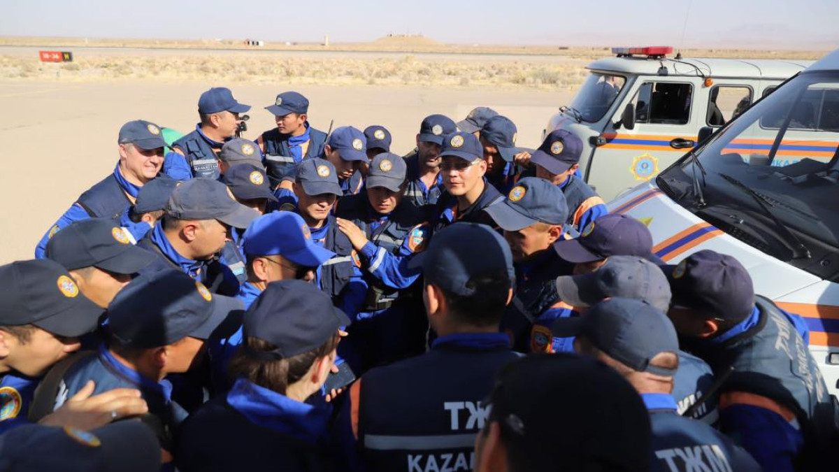 Казахстанскими спасателями разобрано 76 участков в Афганистане