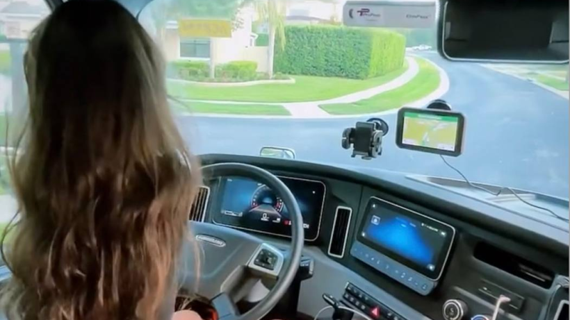  instagram.com/asikon.america 