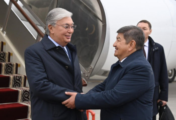 Президент Тоқаев Бішкекке ресми сапармен барды