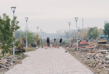 В Семее восстанавливают дорожное покрытие после ремонта теплотрасс