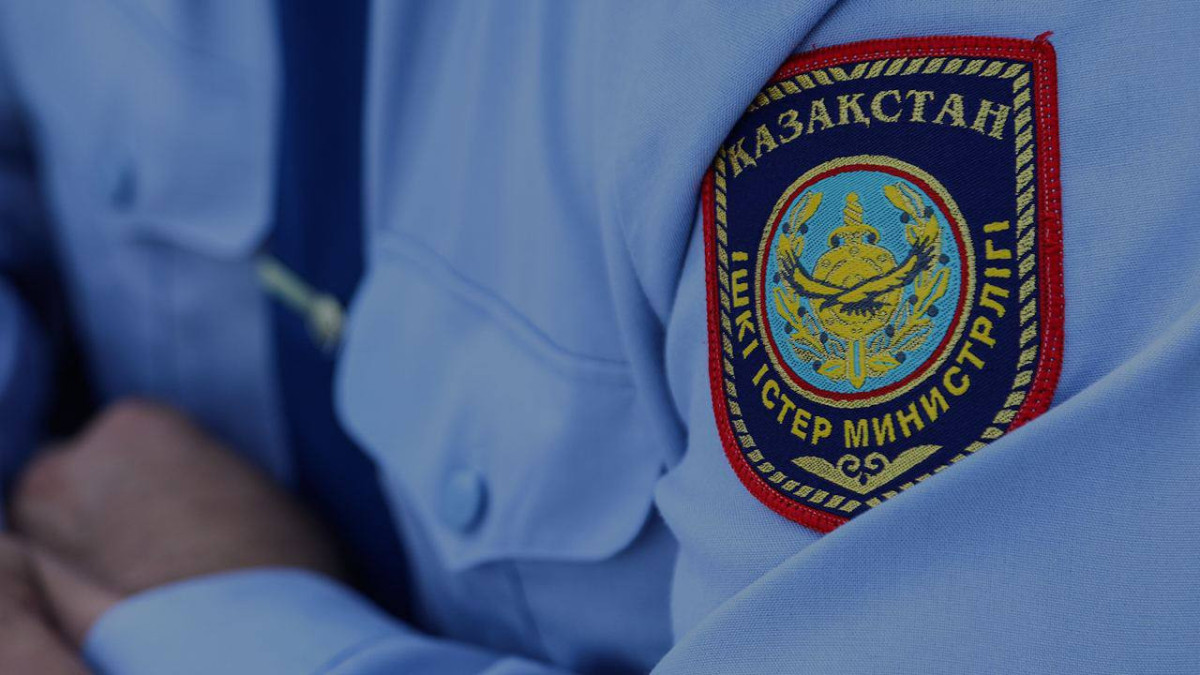 Павлодарда әріптесін ұрған полиция бөлімінің басшысына қатысты тергеу басталды