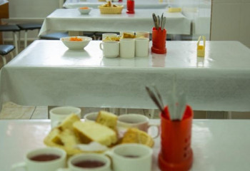 Бесплатное питание для всех школьников: в рабочую группу вошли альянс «Парасат», ООН и Аружан Саин