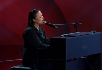 Жол апатынан жастай кеткен танымал әншінің қызы «Қазақстан дауысына» келді