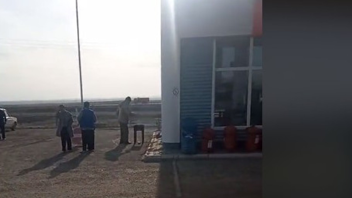 Шашлык на заправке жарили в Казахстане: видео появилось в сети