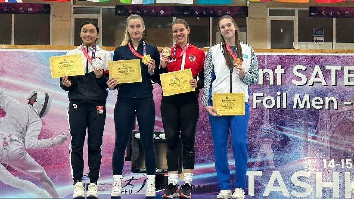 Казахстанская фехтовальщица завоевала медаль на турнире Sattellite tournament