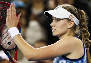 Елена Рыбакинаның бір жылда қанша табыс тапқаны белгілі болды