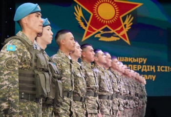 Астанада әскерге шақырылғандарды салтанатты жағдайда шығарып салды