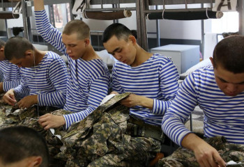 Как привыкает к воинской службе молодое пополнение десантно-штурмовых войск