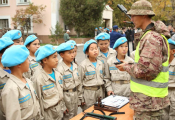В десантной бригаде провели день открытых дверей для подростков