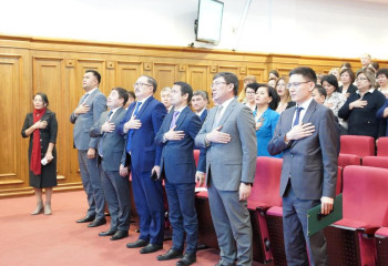 Екі мыңнан астам медицина қызметкері наградаларға ие болды