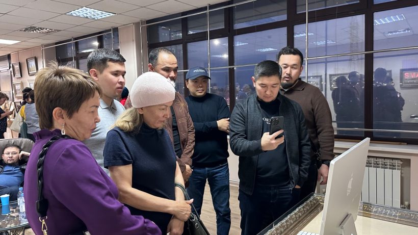  © Нұркен ТӘЖІБАЙ 