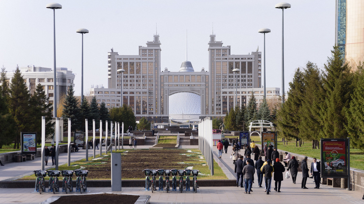 Астананың тұрғын алаптарында Республика күні қандай іс-шаралар өтеді