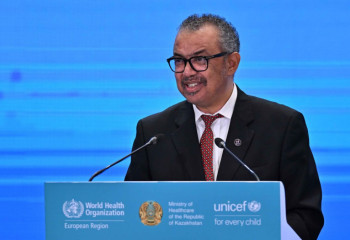 «Құрметті Тоқаев құда, Ғиният құдағи»: ДДСҰ басшысы баяндамасын қазақша бастады