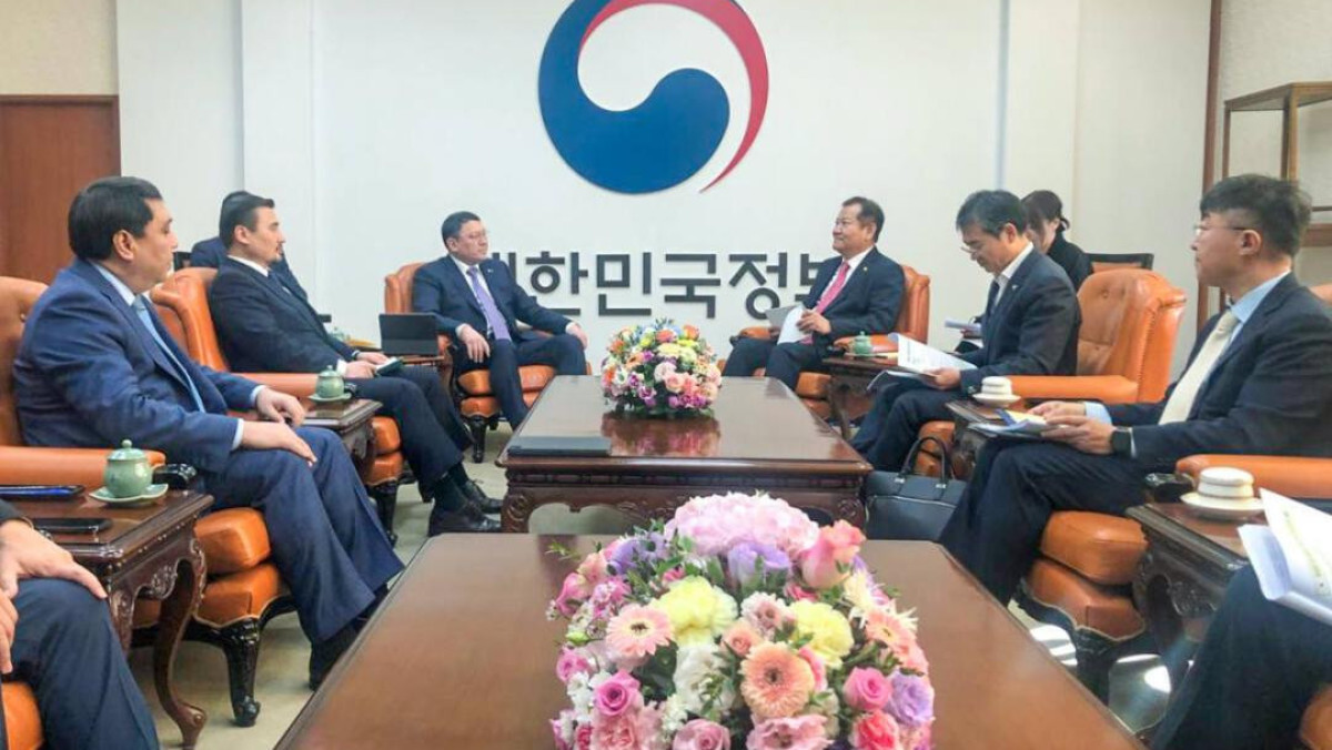 Глава МВД Казахстана встретился с корейскими коллегами