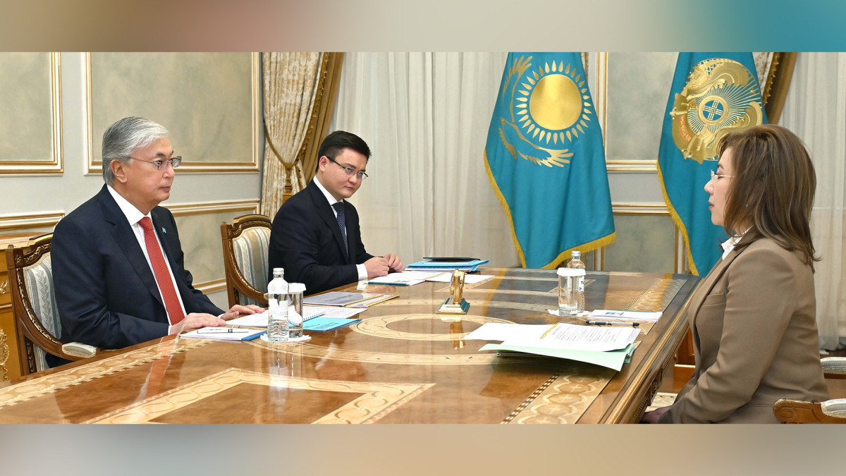 О мерах по снижению закредитованности населения рассказала Президенту Казахстана Мадина Абылкасымова