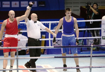 Иван Дычко өзбекстандық Жалоловты жеңетінін мәлімдеді