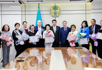 Астанада Республика күніне орай үкіметтік емес ұйымдардың өкілдері марапатталды