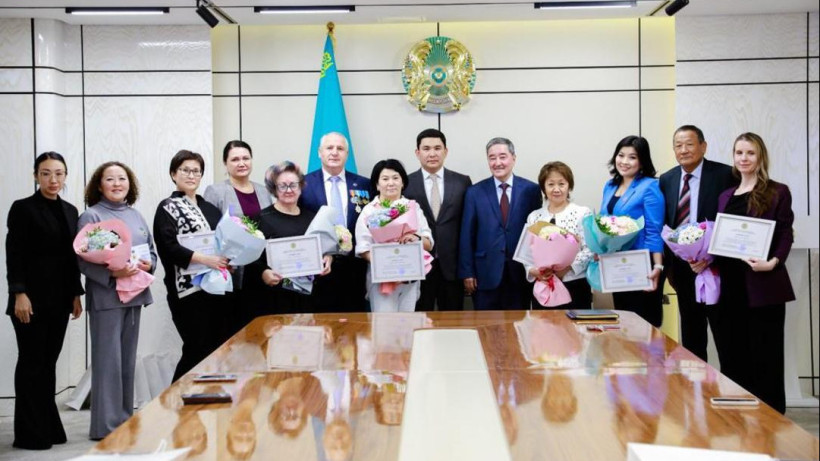  Астана әкімдігінің баспасөз қызметі 