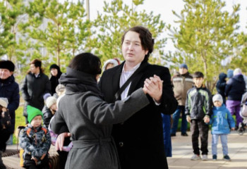 Республика күні: елорданың тұрғын алаптарында концерттік бағдарламалар өтті