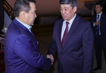 Алихан Смаилов прибыл с рабочей поездкой в Кыргызстан для участия в ряде крупных мероприятий правительственного уровня