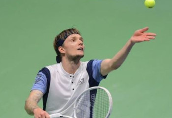 Александр Бублик проиграл на старте турнира в Швейцарии