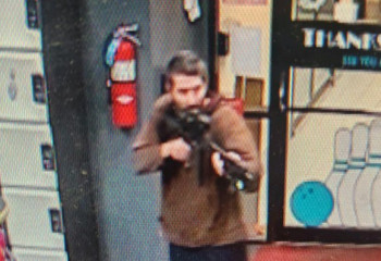 АҚШ-та атыс: қаскөй жалғыз жүріп 22 адамды қырып салды