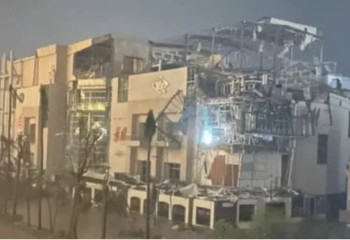 Hurricane Otis pummels Mexico's Acapulco, cutting off famous beach resort