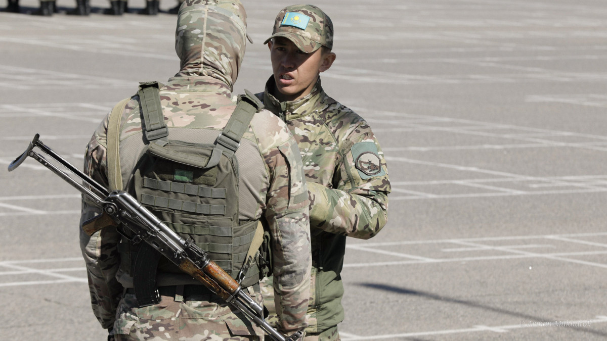 Казахстан увеличил бюджет на оборону