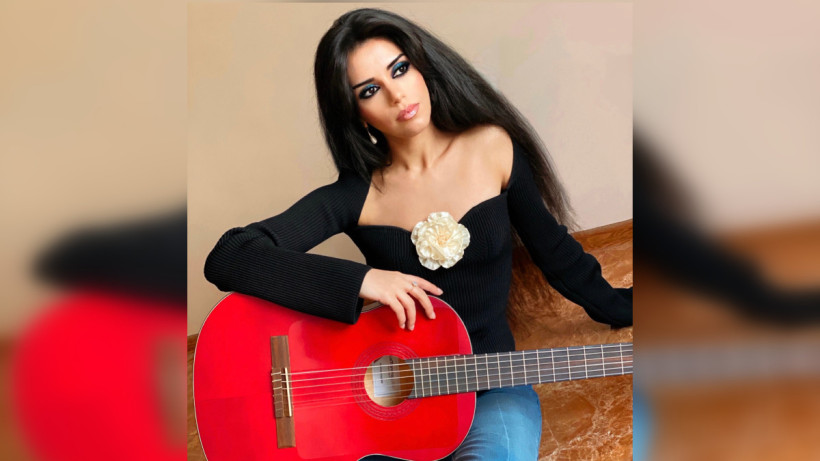  facebook.com/ElenaYerevanGuitar 