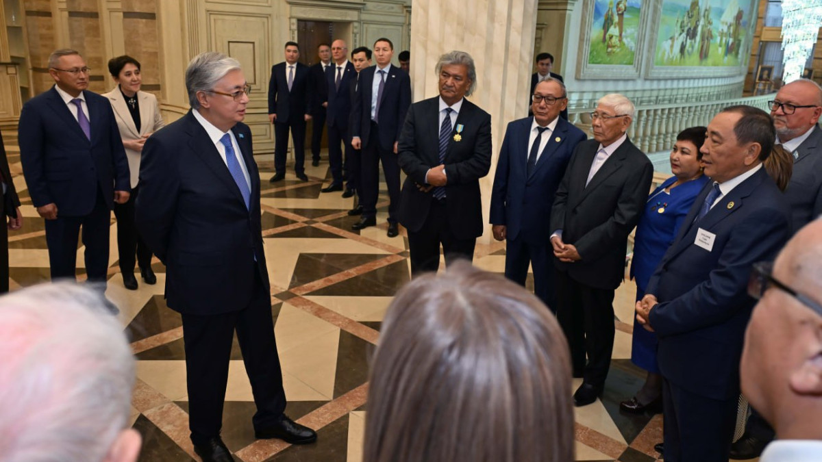 Президент посетил Талдыкорганский драматический театр