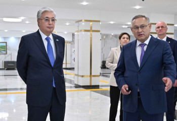 Президенту доложили о строительстве 16 школ в области Жетысу