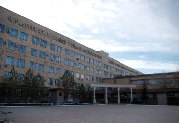 Костенко шахтасында зардап шеккен кеншілер медициналық көмек көрсетіліп жатыр