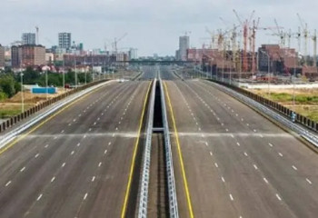 Астанада сегіз жолақты жаңа көпір пайдалануға берілді