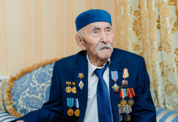 Абай облысында 98 жастағы ардагерге 