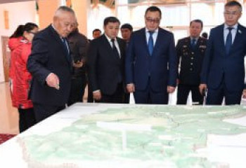 Марат Султангазиев посетил объекты Райымбекского района