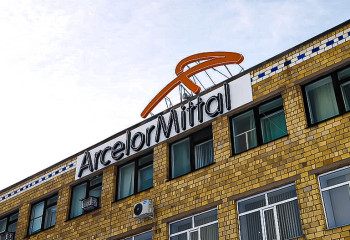 «АрселорМиттал Теміртау» басшысы күніне 1 млн теңге жалақы алған