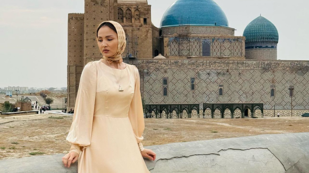  instagram.com/zhuldyzabdukarimovaofficial 