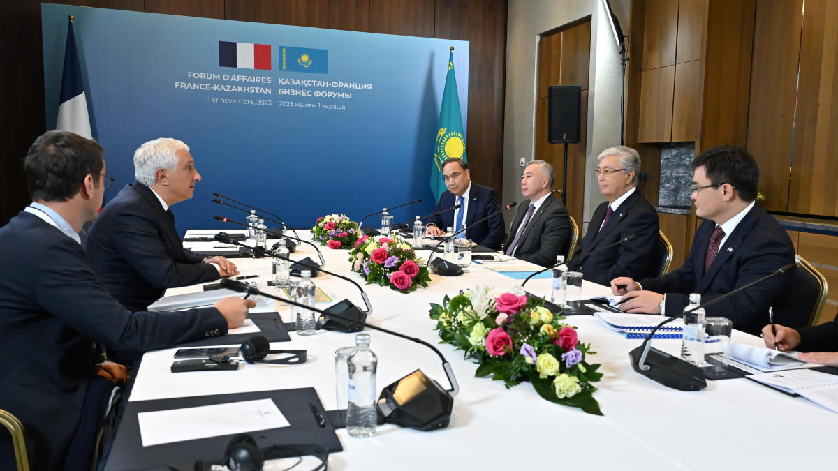 Президент встретился с руководителями бизнес структур Франции