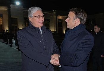 Президент Франции завершил свой визит в Казахстане