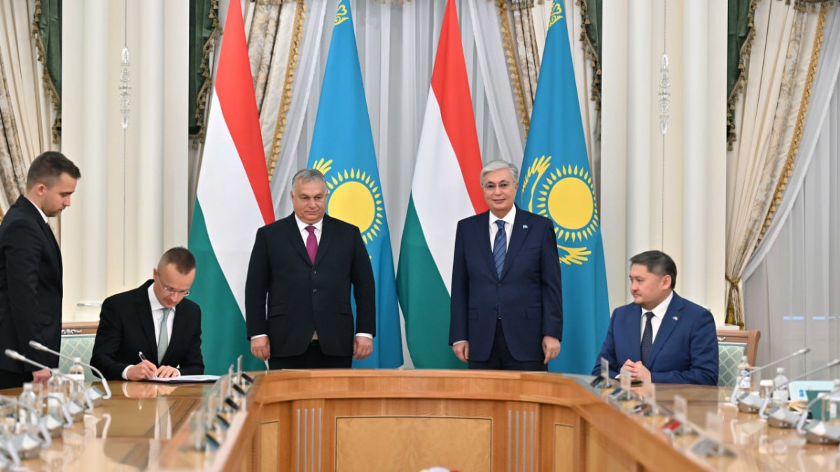 Tokayev and Orban held talks in an expanded format