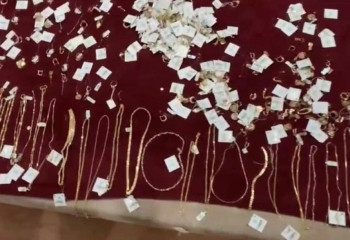 Золото на 25 млн тенге вынес парень из торгового центра в Актобе