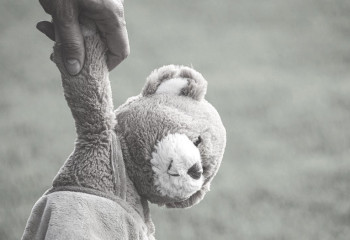 60-летний мужчина подозревается в изнасиловании девочки в Алматинской области